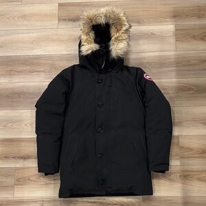 Canada Goose The Chateau Jacket with Fur Lined Hood